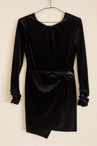 Vestido negro de terciopelo mujer