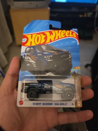 Hot Wheels '19 Chevy Silverado Trail Boss LT