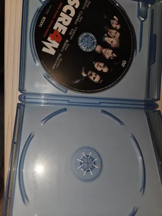 Scream 4 DVD Combo