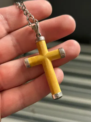 Cruz pectoral hueso y cantoneras en plata vintage