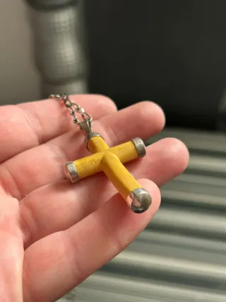 Cruz pectoral hueso y cantoneras en plata vintage