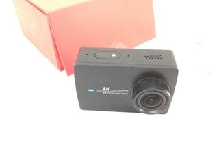 camara ultracompacta yi yas