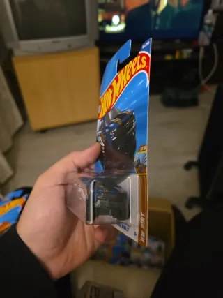 Hot Wheels '19 Chevy Silverado Trail Boss LT