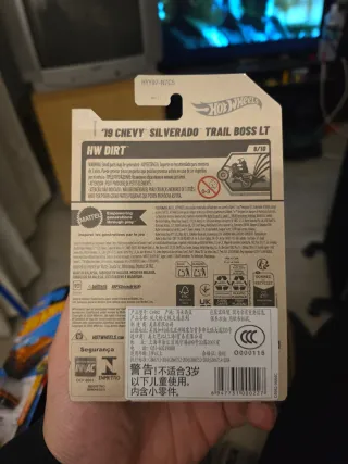 Hot Wheels '19 Chevy Silverado Trail Boss LT