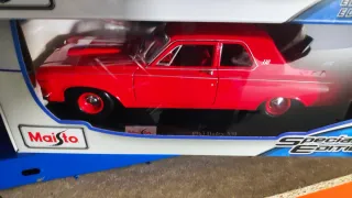 Coche a escala Maisto 1963 Dodge 330