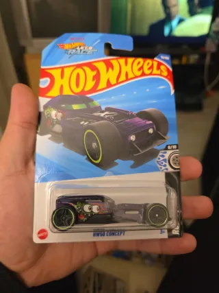Hot Wheels HW50 Concept Morado