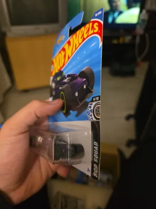 Hot Wheels HW50 Concept Morado