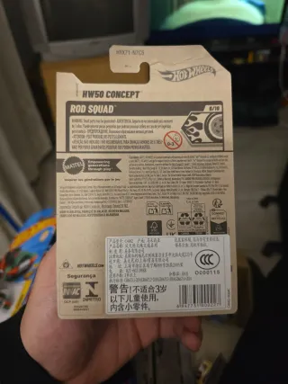 Hot Wheels HW50 Concept Morado