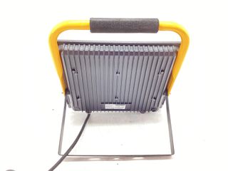 lampara portatil taller mausa fled100 cb