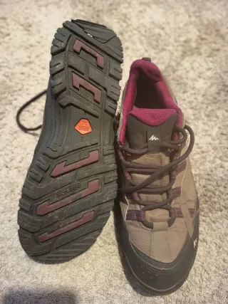 Botas de montaña Decathlon Talla 40