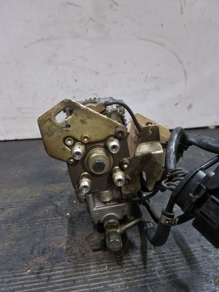 BOMBA INYECCION VOLKSWAGEN PASSAT BERLINA (3B2)