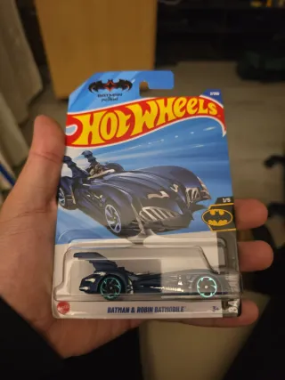 Hot Wheels Batman & Robin Batmobile