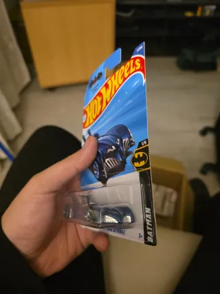 Hot Wheels Batman & Robin Batmobile