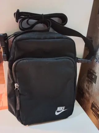 Bolso bandolera Nike negro