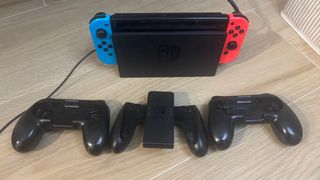 Nintendo Switch + 3 mandos