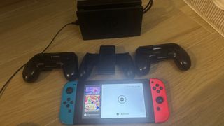 Nintendo Switch + 3 mandos