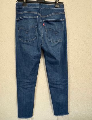 Pantalón vaquero tobillero azul