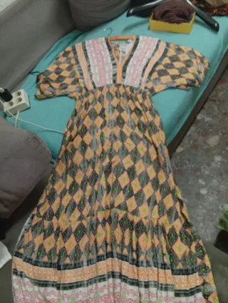 Dos vestidos largos estilo mexicano