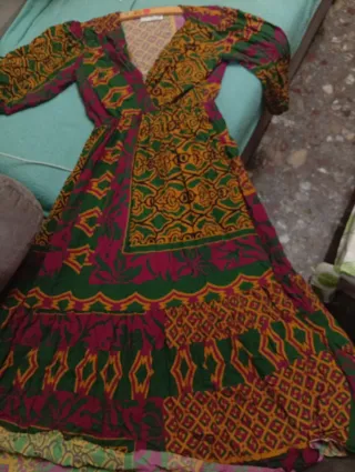 Dos vestidos largos estilo mexicano