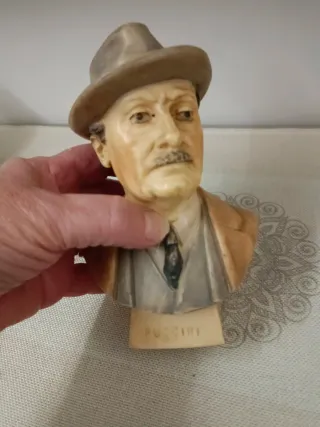 Statuina busto Maestro Puccini