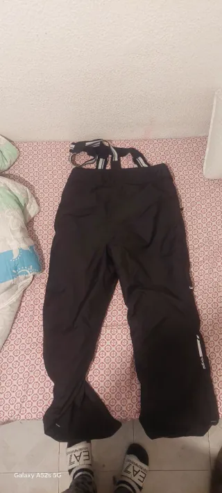 Pantalón de nieve negro con tirantes