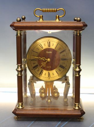 Reloj Aniversario de sobremesa Kundo, Alemania. Reloj de torsión, reloj de 400 días.