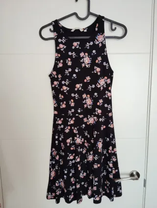 Vestido negro estampado floral