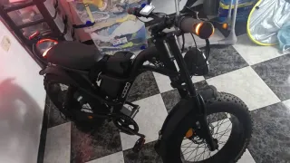 Bicicleta Eléctrica Negra