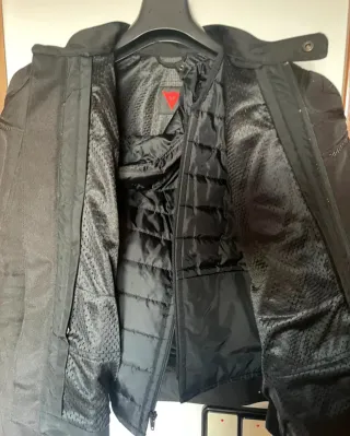 Chaqueta Dainese Avro Negra