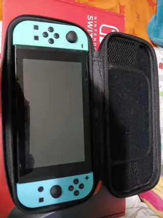 Nintendo Switch + funda + caja OFERTA