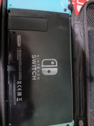 Nintendo Switch + funda + caja OFERTA