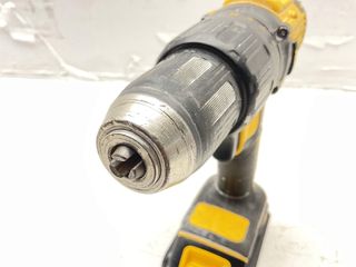 taladro a bateria dewalt dcd778