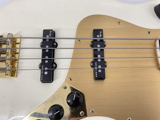 bajo electrico squier 40th aniversary