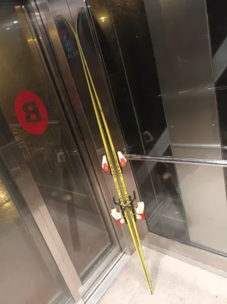 Esquís Fischer Kevlar con fijaciones Salomon