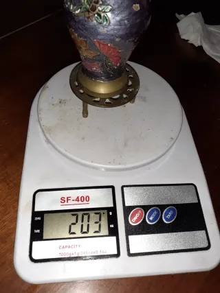 Juego 2 jarrones peq de metal decorados.precio uni