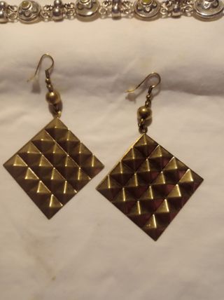 Pendientes grandes diseño Piramidal tridimensional