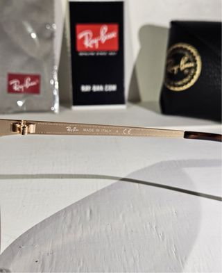Occhiali Ray Ban Cat Eye Nero e Oro