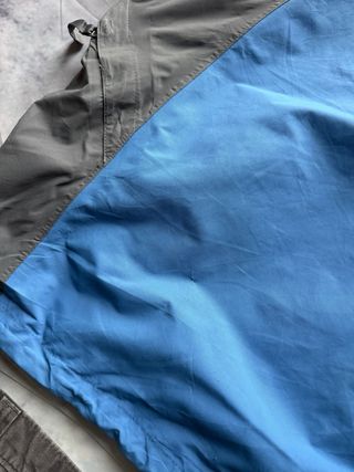 Chaqueta The North Face Azul y Gris