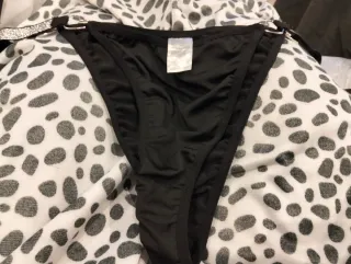 Lote Ropa Interior Negra y Plateada Roja Beig