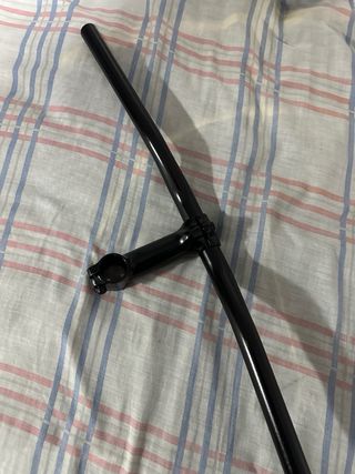 Manillar y potencia bicicleta negro