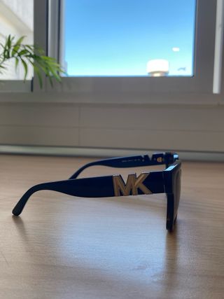 Gafas de sol Michael Kors negras y marrones