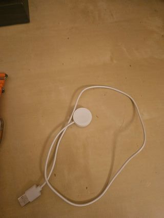 Apple Watch Naranja/Plata con Cargador