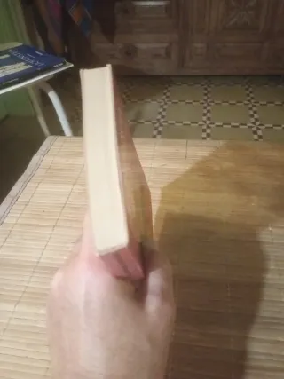 LA PRESÈNCIA IGNORADA LA CULTURA COMUNISTA ......