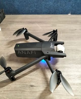 Parrot Anafi - Dron cuadricóptero 4K HD