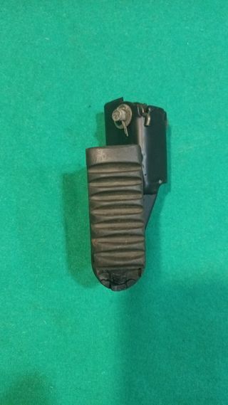 Estribera Izquierda Honda Dominator 3a serie