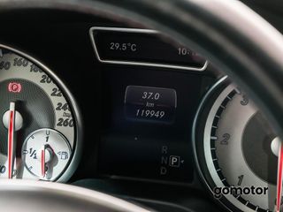 MERCEDES GLA-CLASS (+)2.1 GLA 200 D AMG LINE 136 5P