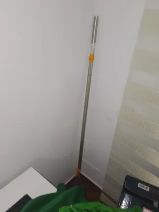 Barra de gimnasio de hierro nueva