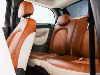 Lancia Ypsilon Ypsilon 1.4 16V Platino - nuev