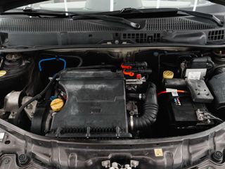 Lancia Ypsilon Ypsilon 1.4 16V Platino - nuev