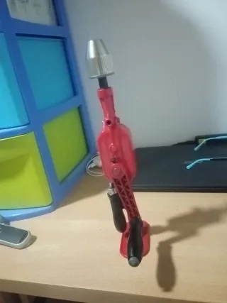 Berbiquí manual rojo